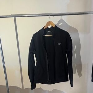 Arc’teryx wind stopper
